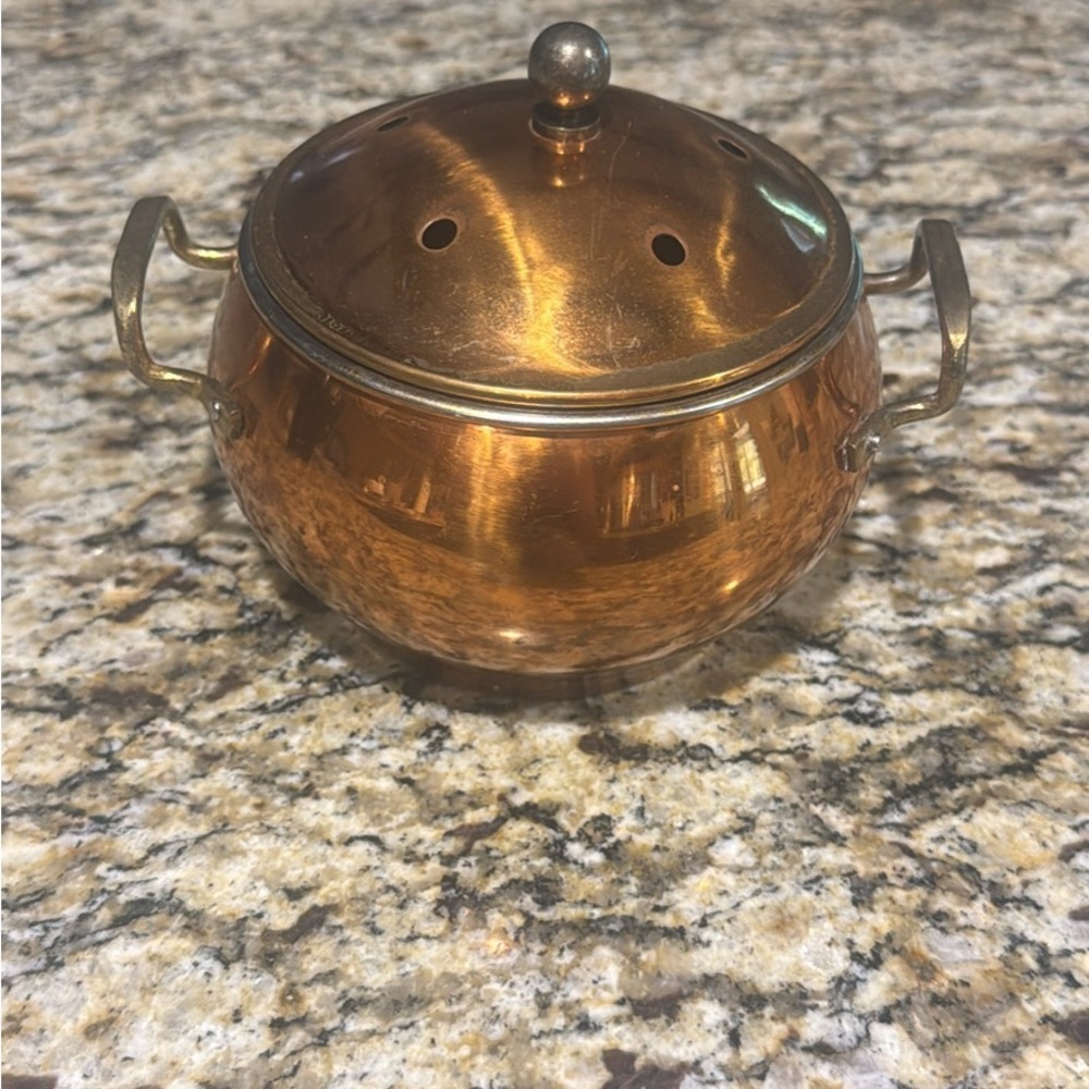 Elegant Copper Pot with Lid